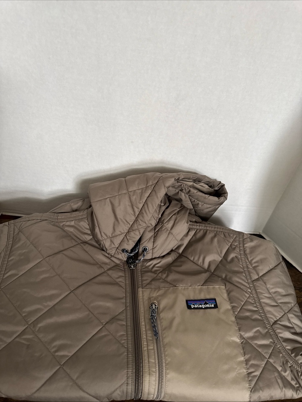 Patagonia Diamond Quilted Bomber Hoody Wing Grey New Mens Size Small 27610 - Picture 13 of 13